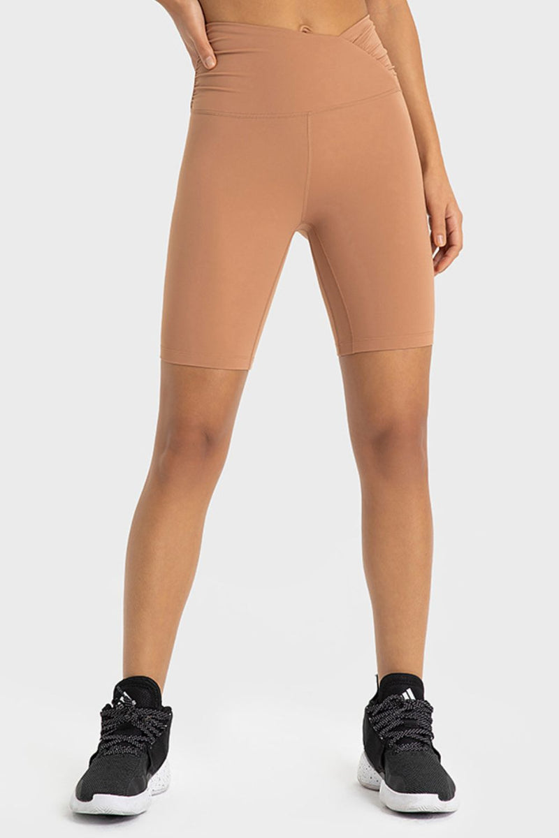 High Rise Shorts, V-Waist